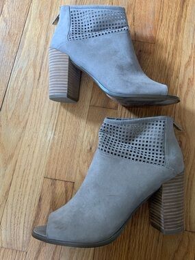 Suede Taupe Open-Toe Block Heel Ankle Booties size 11